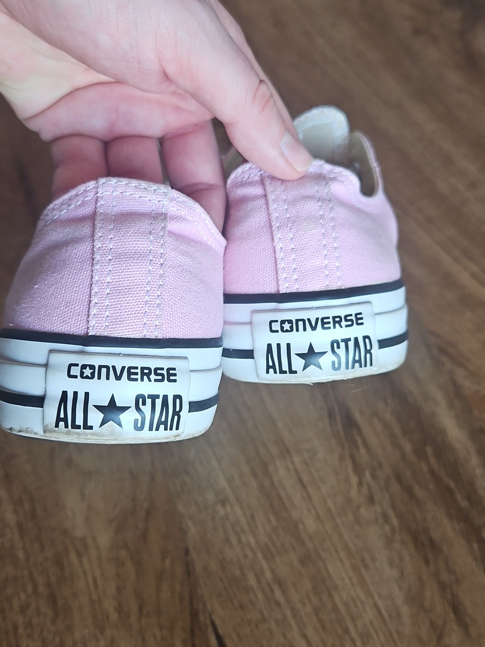 Pink Converse - Picture 7 of 9